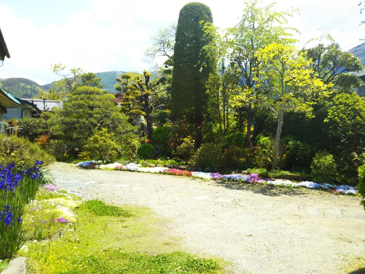 ゲストハウス「古民家の宿梨本軒」 Takayama (Nagano) Exterior foto